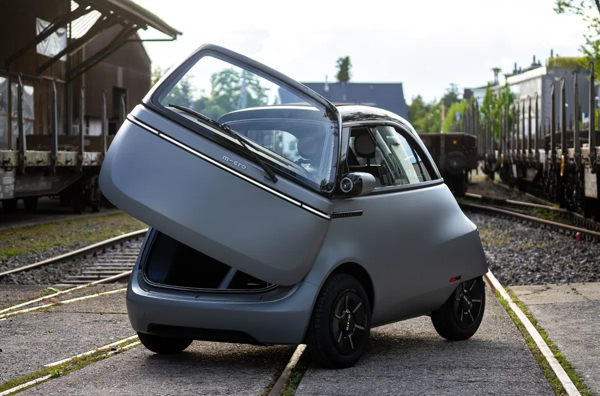 Microlino a Parigi 2022: la Isetta del nuovo millennio ha due nuove versioni al Salone (35)