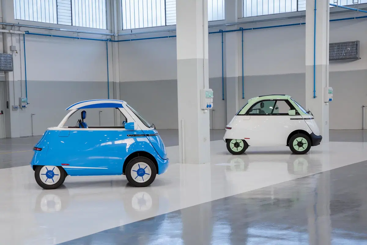 Microlino a Parigi 2022: la Isetta del nuovo millennio ha due nuove versioni al Salone