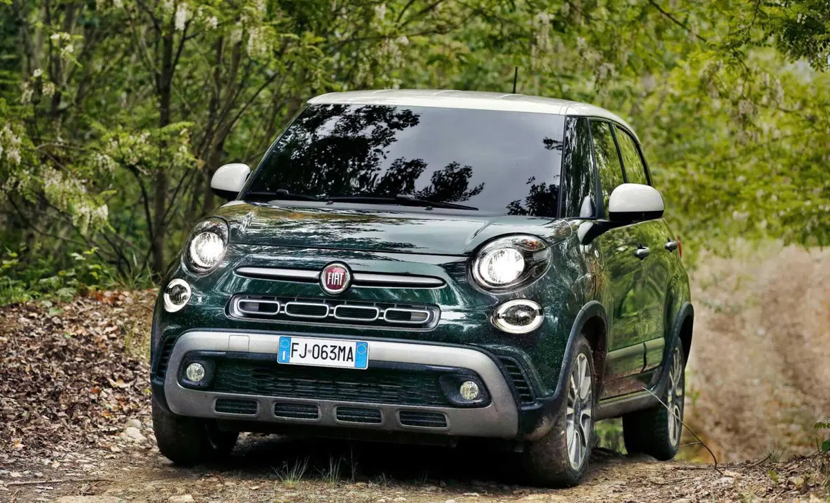 Fiat 500L 1.3 Multijet 95 CV Red (9)