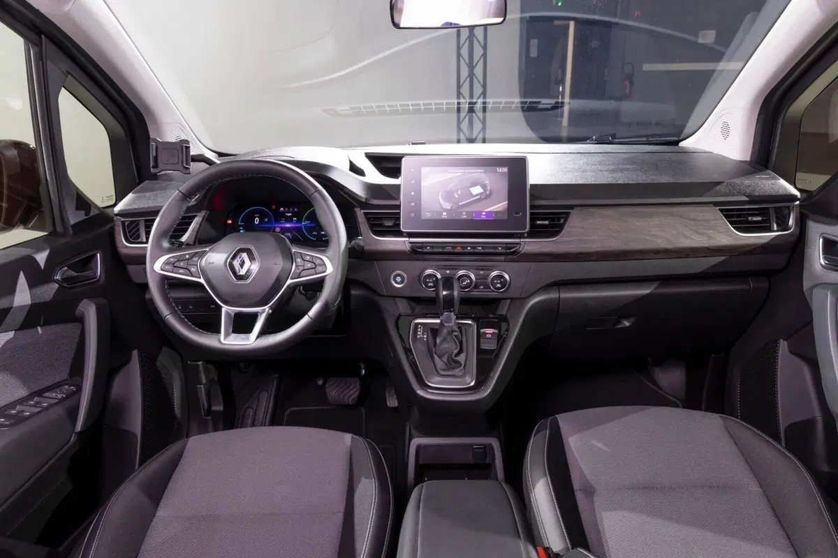 Renault Kangoo E-Tech Electric a Parigi 2022, per i professionisti 'eco' (14)