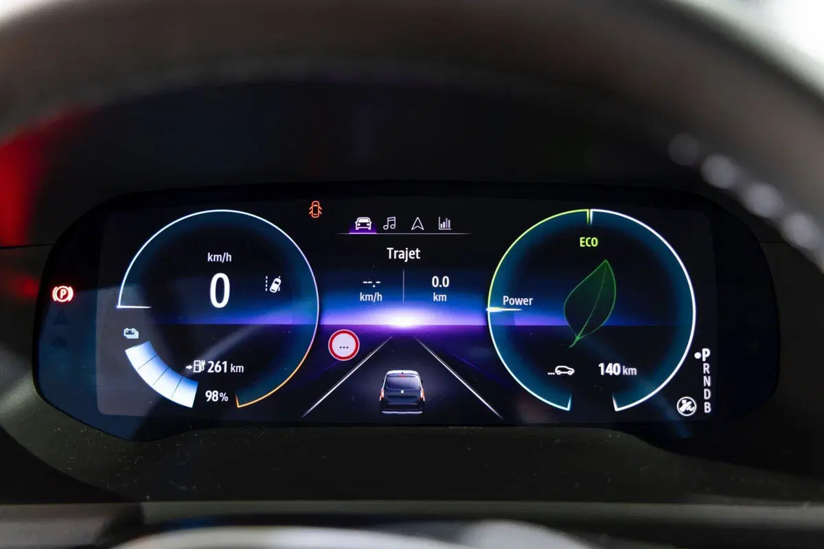Renault Kangoo E-Tech Electric a Parigi 2022, per i professionisti 'eco' (15)