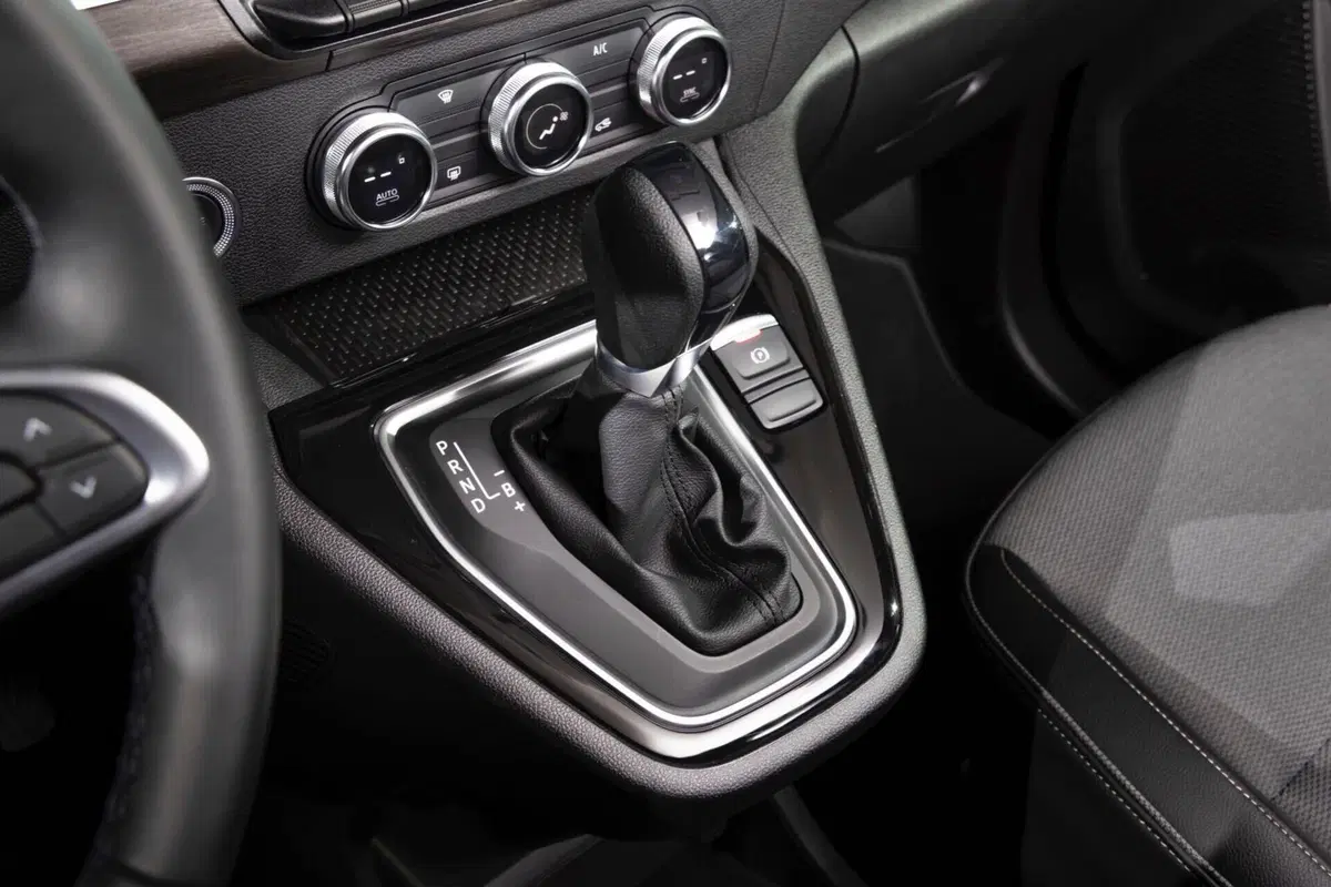 Renault Kangoo E-Tech Electric a Parigi 2022, per i professionisti 'eco' (17)