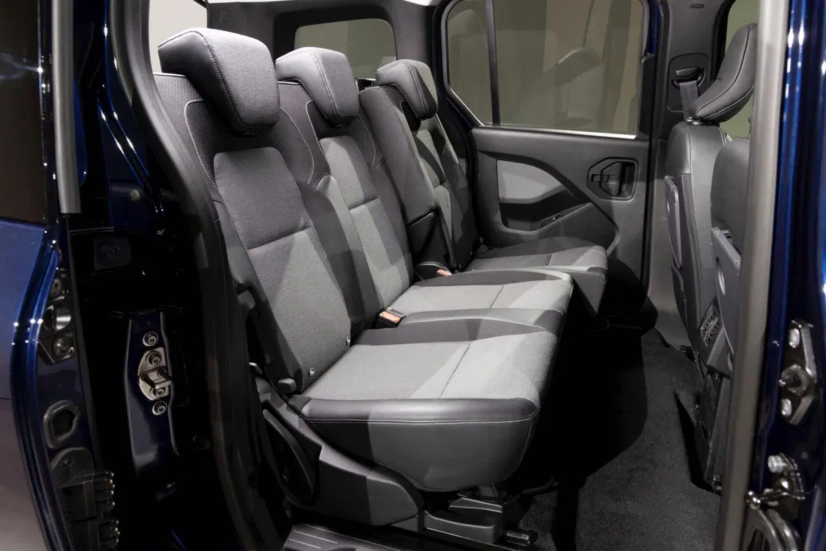 Renault Kangoo E-Tech Electric a Parigi 2022, per i professionisti 'eco' (20)