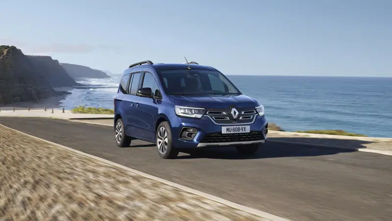 Renault Kangoo E-Tech Electric a Parigi 2022, per i professionisti "eco"