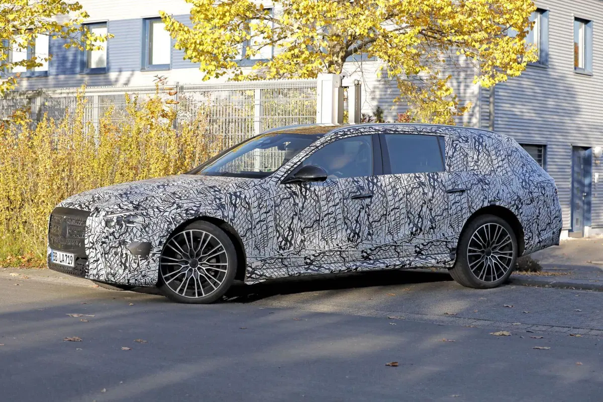 Mercedes Classe E, ecco le (nuove) foto spia   (8)