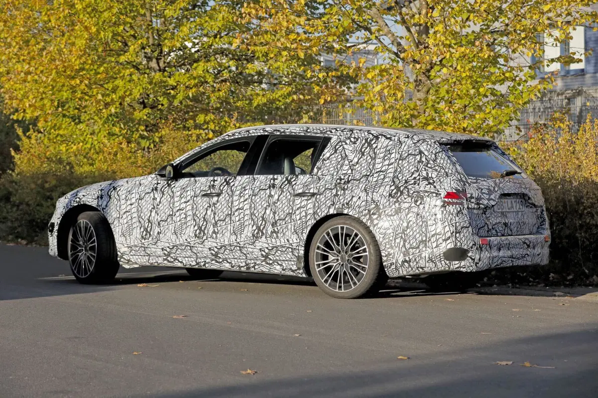 Mercedes Classe E, ecco le (nuove) foto spia   (12)