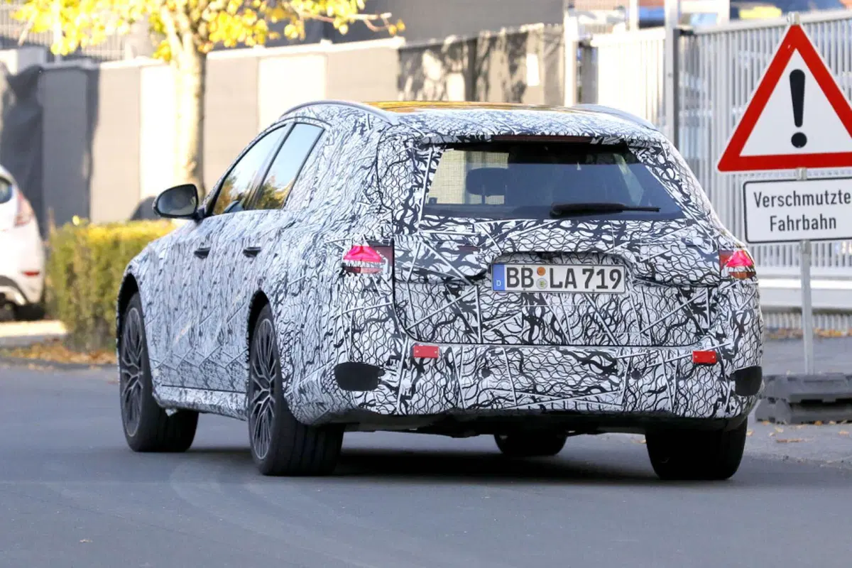 Mercedes Classe E, ecco le (nuove) foto spia   (14)
