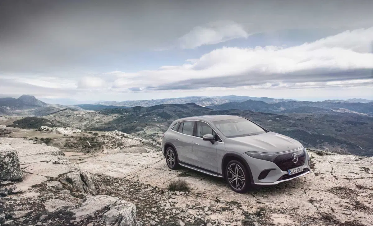 Mercedes-Benz EQS SUV (2022-->>) (7)