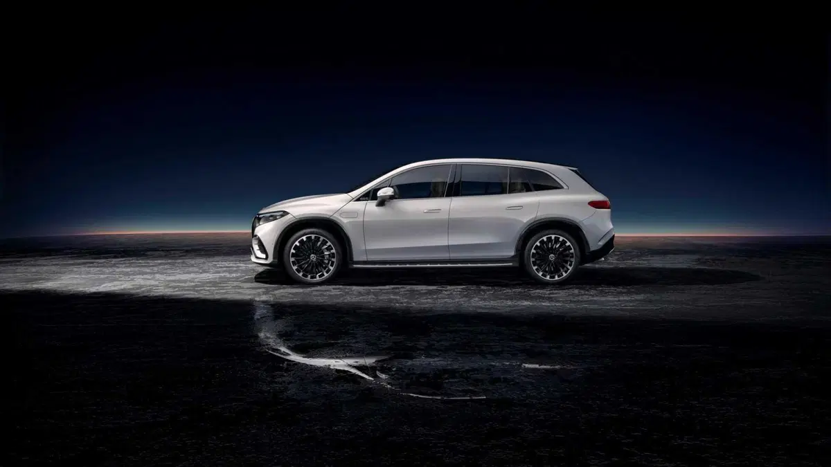 Mercedes-Benz EQS SUV (2022-->>) (4)