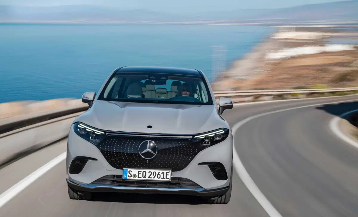 Mercedes-Benz EQS SUV (2022-->>) (8)