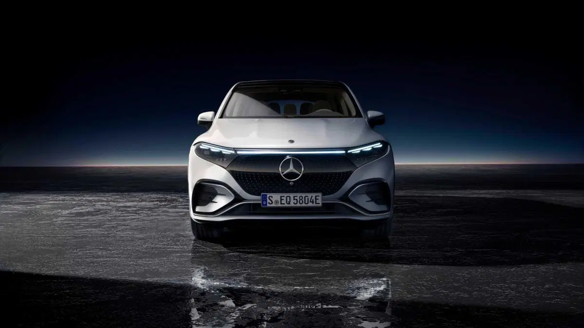 Mercedes-Benz EQS SUV (2022-->>) (9)