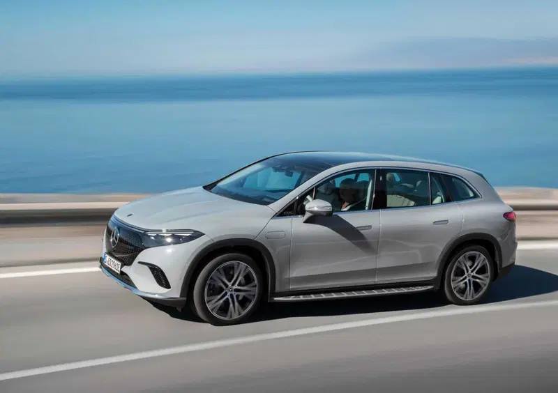 Mercedes-Benz EQS SUV (2022-->>) (2)