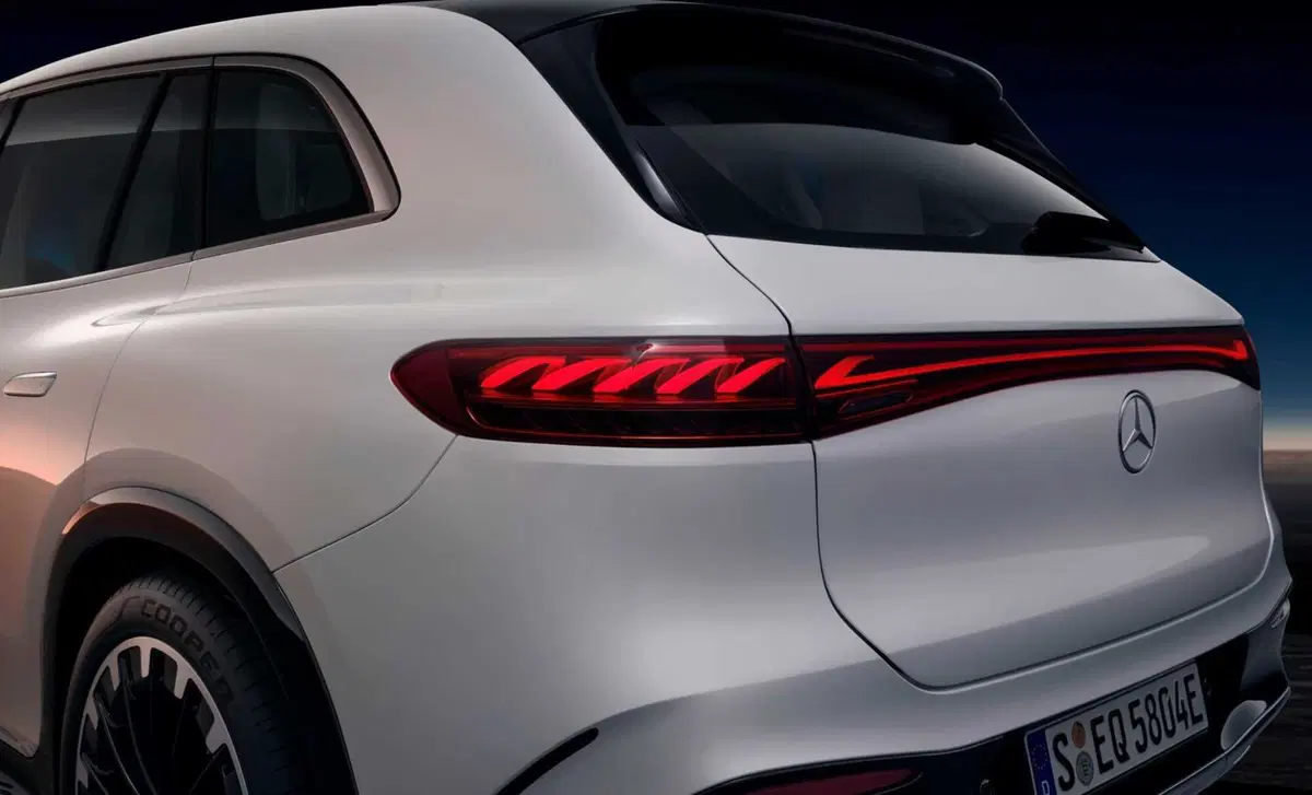 Mercedes-Benz EQS SUV (2022-->>) (22)