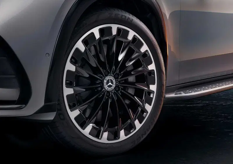 Mercedes-Benz EQS SUV (2022-->>) (23)