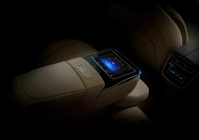 Mercedes-Benz EQS SUV (2022-->>) (19)