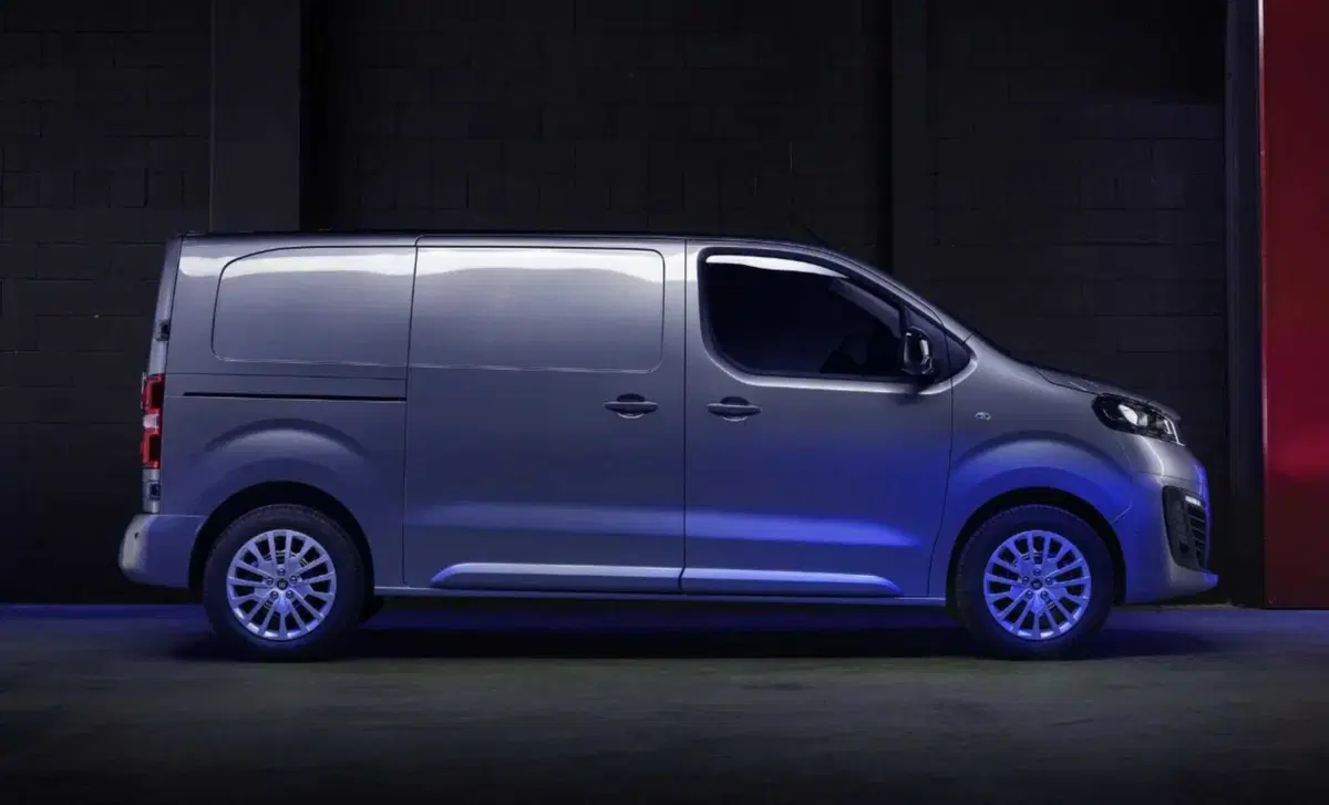 Fiat E-Scudo Furgone ev 50kWh L2H1 (Business) (3)