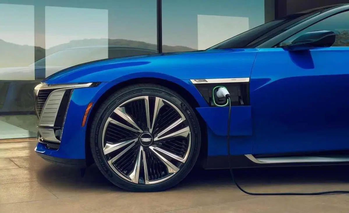 Cadillac Celestiq: l'auto migliore del mondo? In concorrenza con Rolls Royce e Bentley  (9)