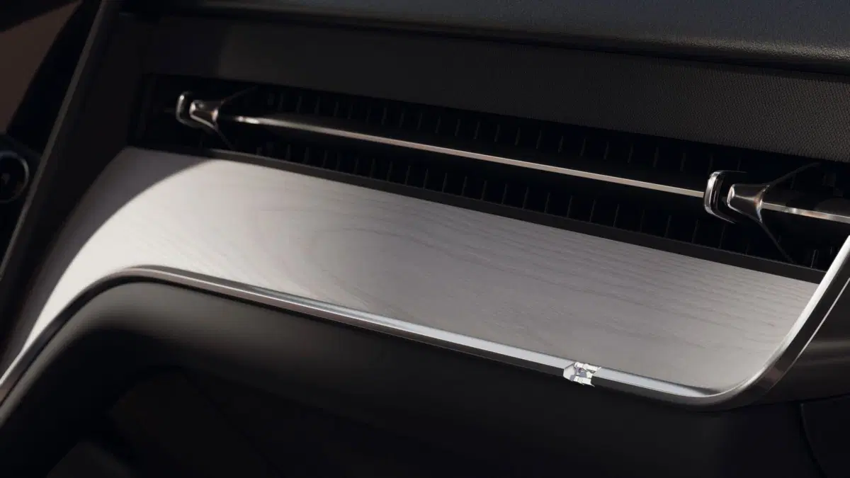 Volvo EX90, interni "verdi" ma lussuosi, ecco i dettagli