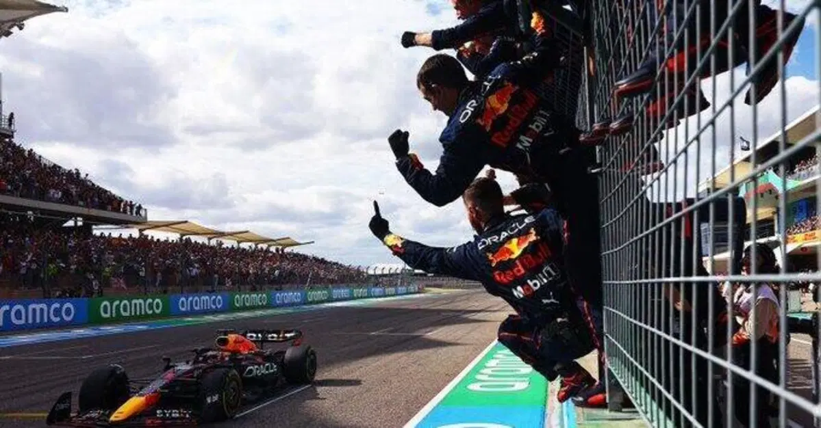Formula 1, Verstappen: "La vittoria &egrave; per per Dietrich e per tutto quello che ha fatto per noi"