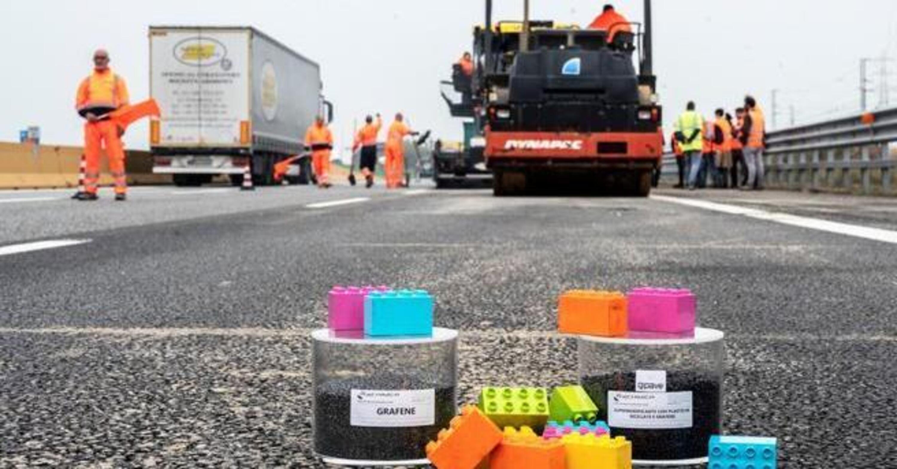 Il nuovo asfalto fatto coi Lego e altra plastica: la Milano-Torino &egrave; la prima autostrada