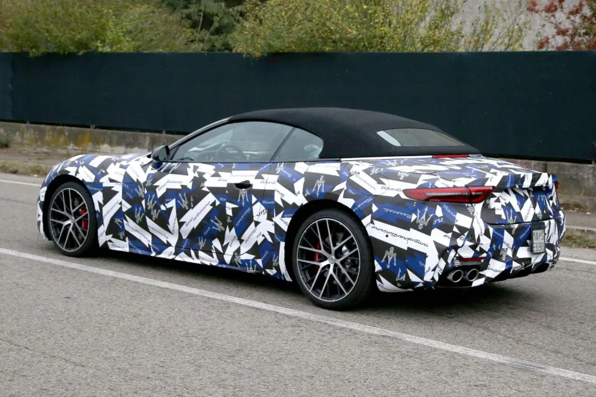 Maserati GranCabrio, ecco le foto spia (8)