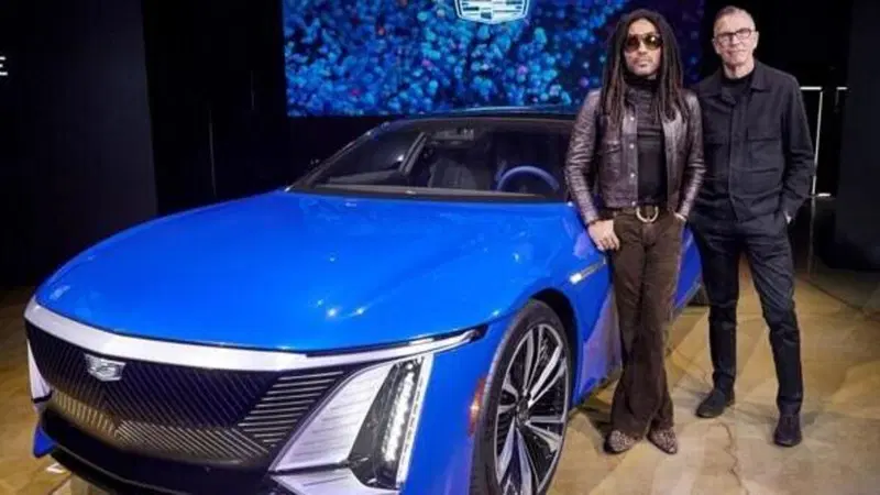 Lenny Kravitz &egrave; il testimonial della Cadillac Celestiq. Ma non guida un'auto da 15 anni