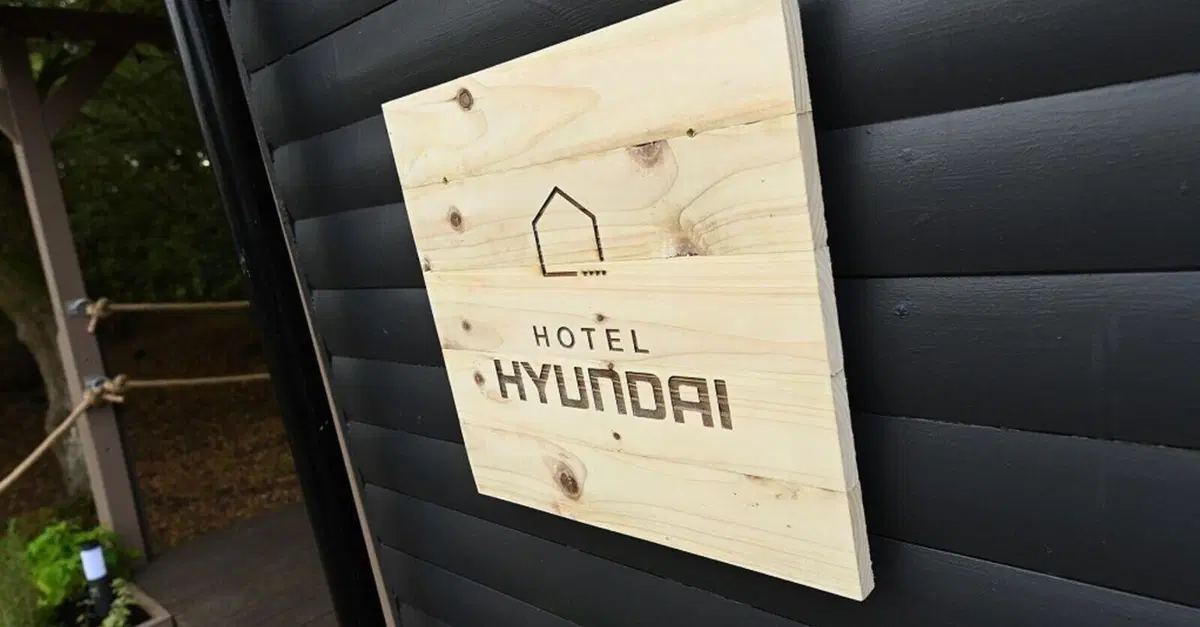 Hyundai Ioniq5 on grid: la corrente va dalla batteria all'hotel