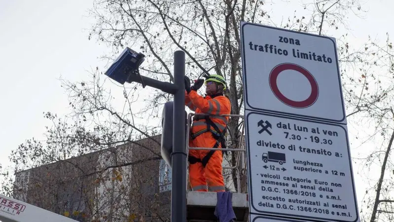 Governatore della Lombardia Fontana: l'Area B &egrave; un provvedimento iniquo