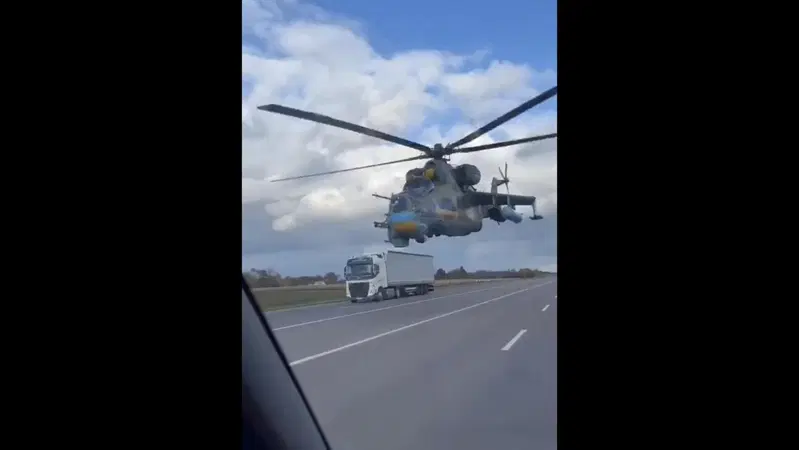 Elicottero ucraino sfiora un camion: ma quanto &egrave; grande? [VIDEO]