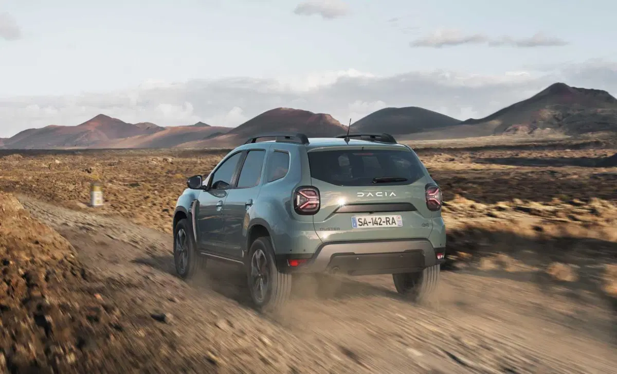 Dacia Duster 1.0 TCe 100 CV 4x2 Techroad (4)