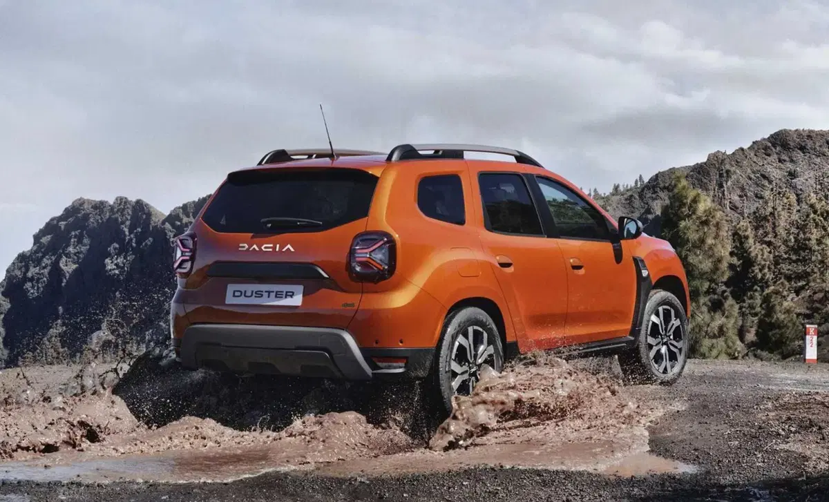 Dacia Duster 1.0 TCe 100 CV 4x2 Techroad (5)