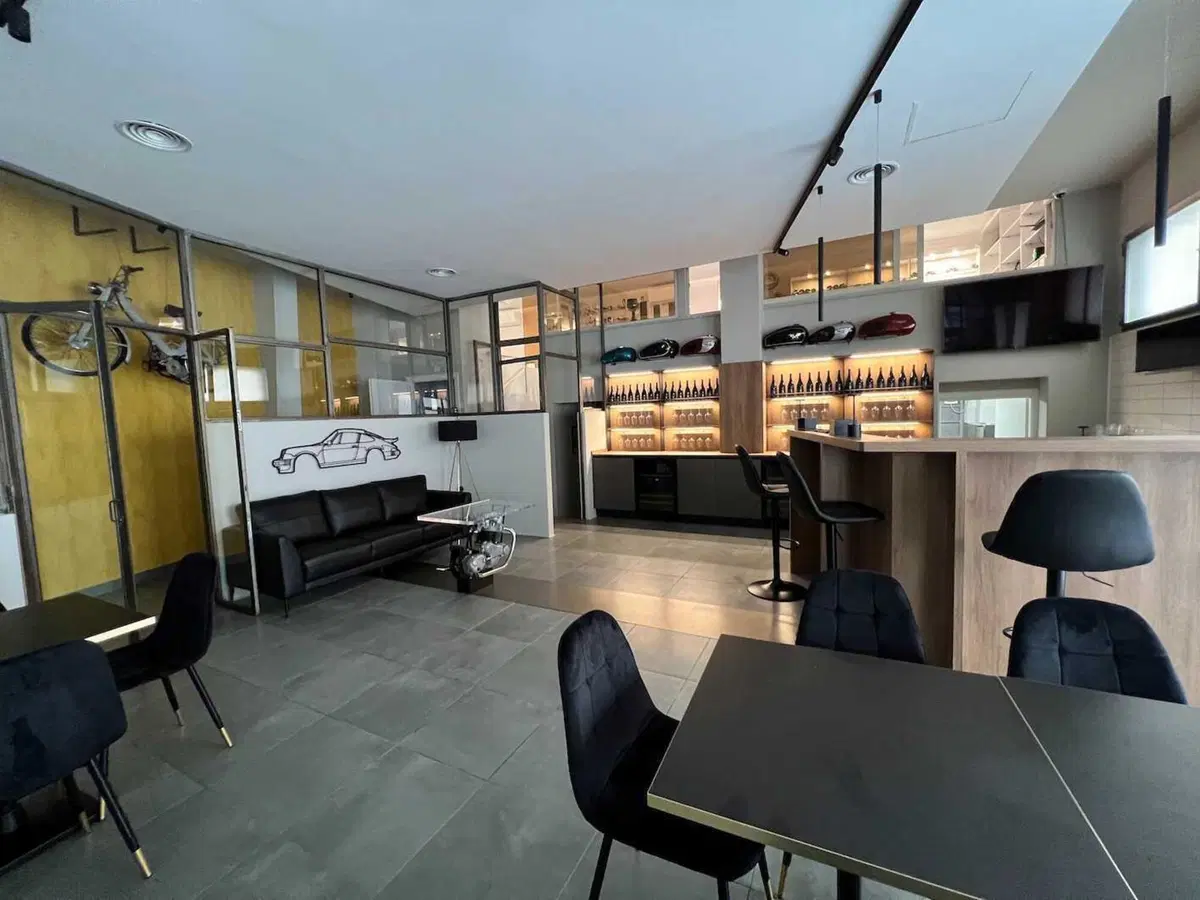 Majestic Garage, luogo d'incontro nel cuore di Roma