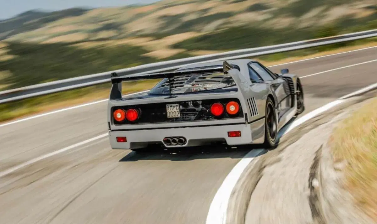 La Ferrari F40 da 1000 CV è in vendita, se 478 non vi bastano (3)