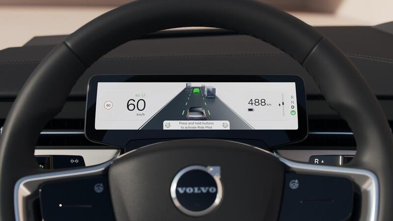 La nuova Volvo EX90 vista da dentro: minimalista simil-Tesla [VIDEO]