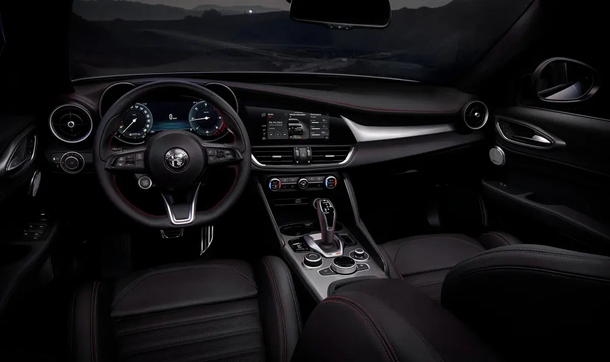 Alfa Romeo Giulia 2023 (18)