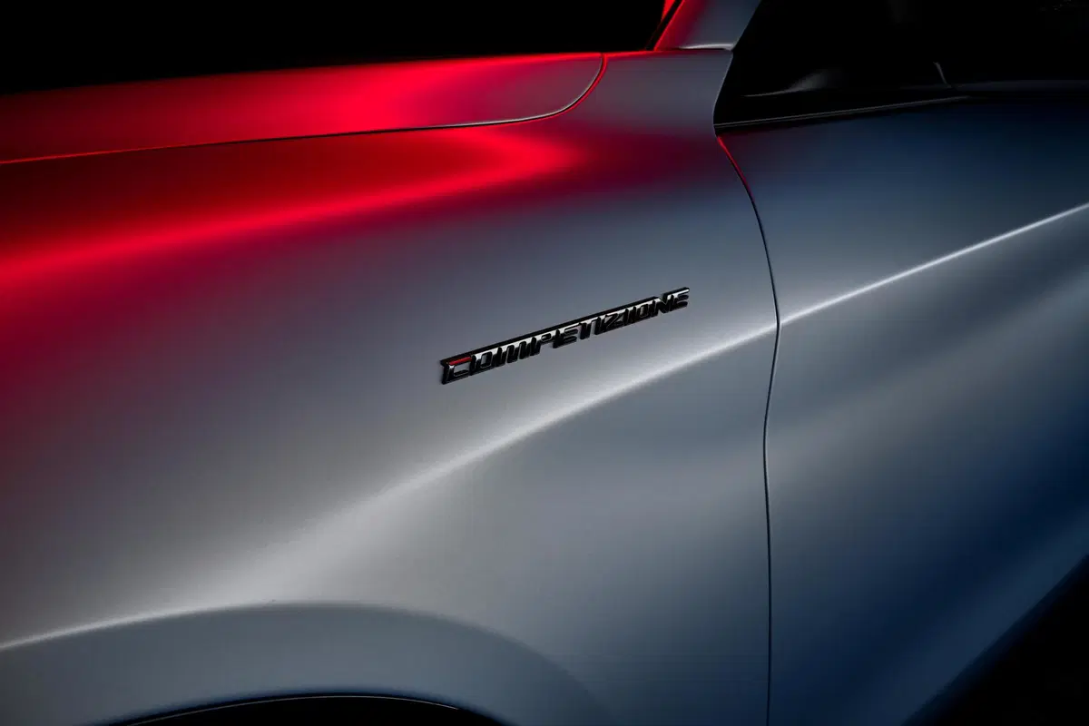 Alfa Romeo Stelvio 2023  (24)