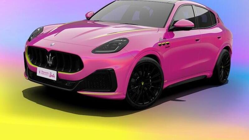Maserati Grecale Barbie, per beneficienza &egrave; tutta rosa e coi loghi