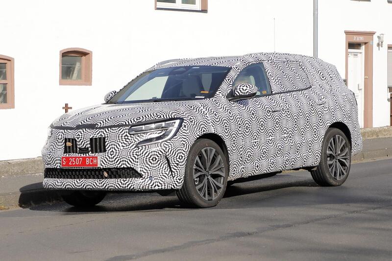 Renault Grand Austral 2023, ecco le foto spia