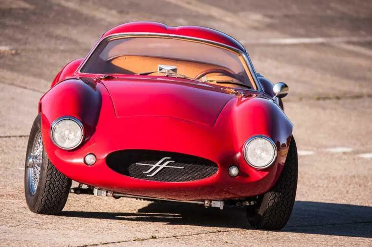 Auto fatte a mano come negli anni Cinquanta (2)