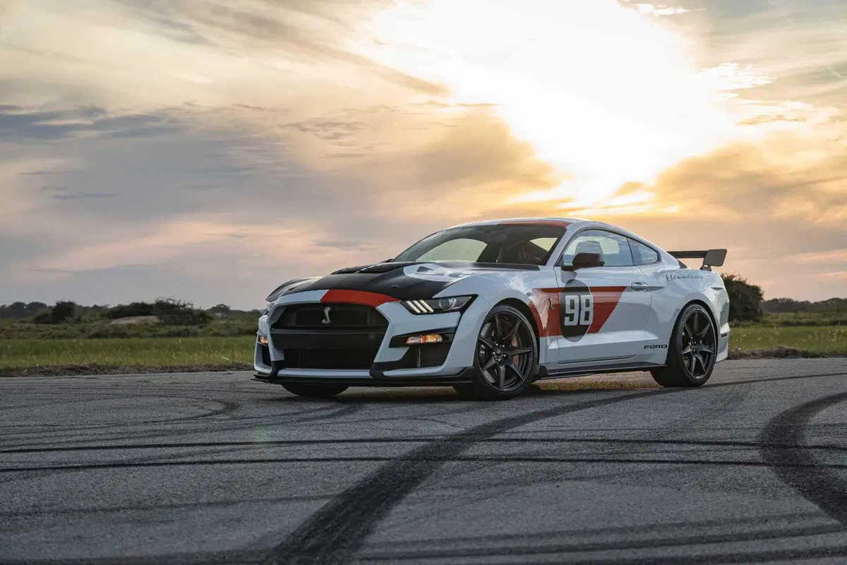 Ford Mustang Shelby GT500, bastano 1.220 Cv? (2)