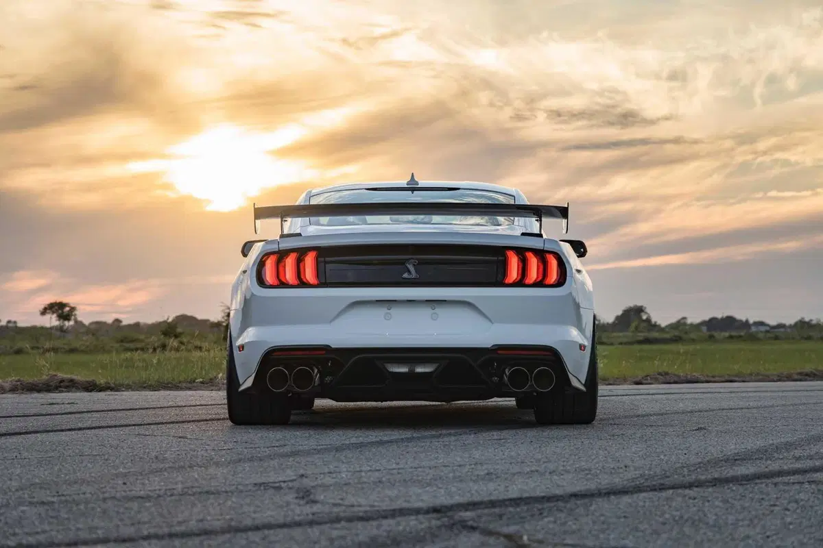 Ford Mustang Shelby GT500, bastano 1.220 Cv? (4)