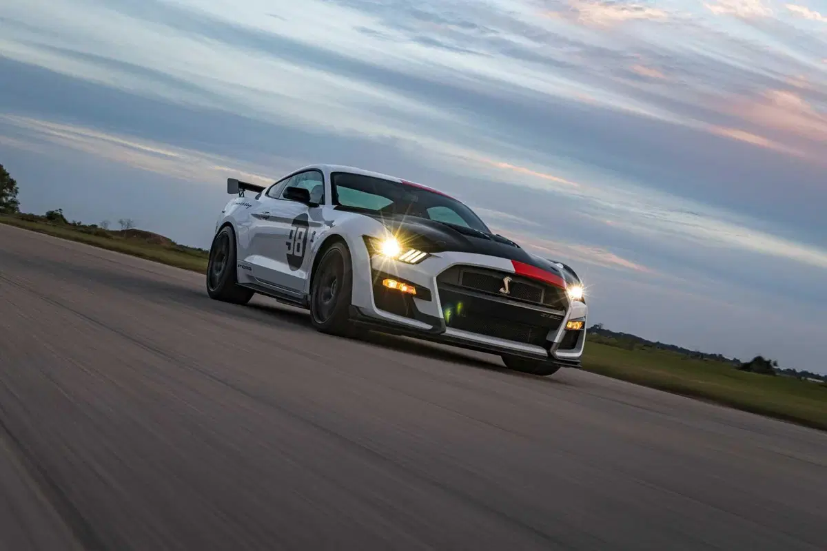 Ford Mustang Shelby GT500, bastano 1.220 Cv? (5)