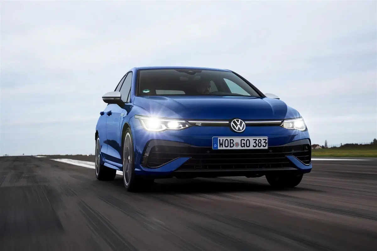 Volkswagen Golf 8 R (2022) (2)