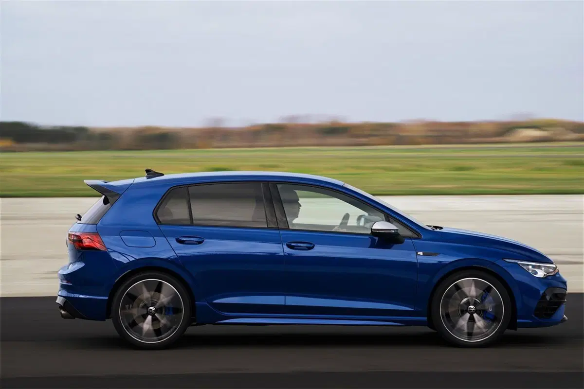 Volkswagen Golf 8 R (2022) (3)