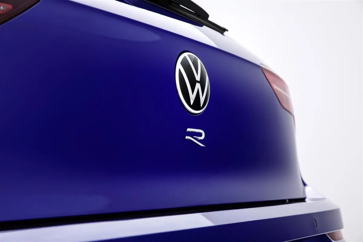 Volkswagen Golf 8 R (2022) (8)