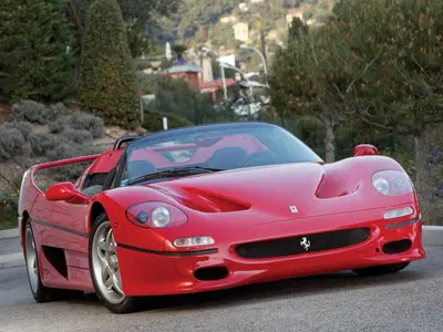 La Ferrari F50 di Michael Schumacher va all'asta. Autografata non da Schumi, ma...