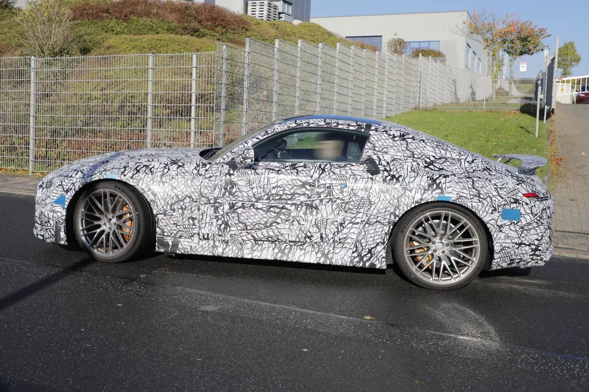 Mercedes AMG GT “Edition 1”, ecco le foto spia (9)