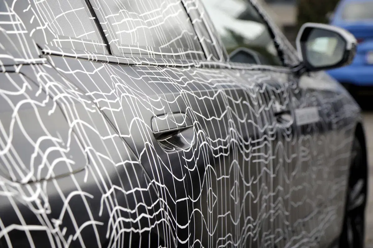 BMW Serie 5, ecco le foto spia  (5)