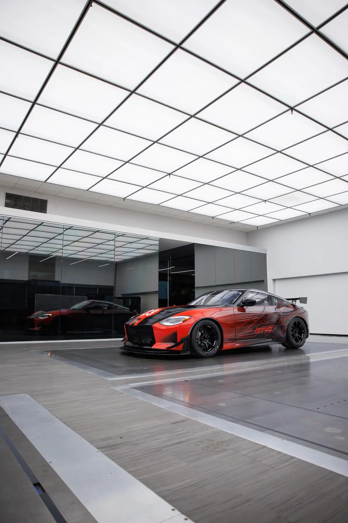 Nissan Z GT4 al SEMA di Las Vegas, la livrea rossa e nera è tutta "giap"  (14)
