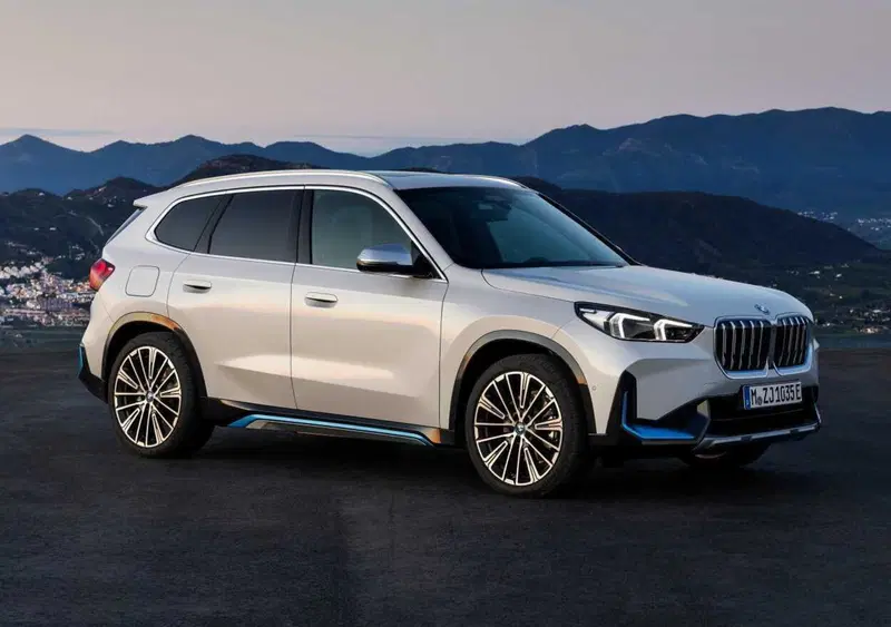 BMW iX1 (2022-->>) (6)